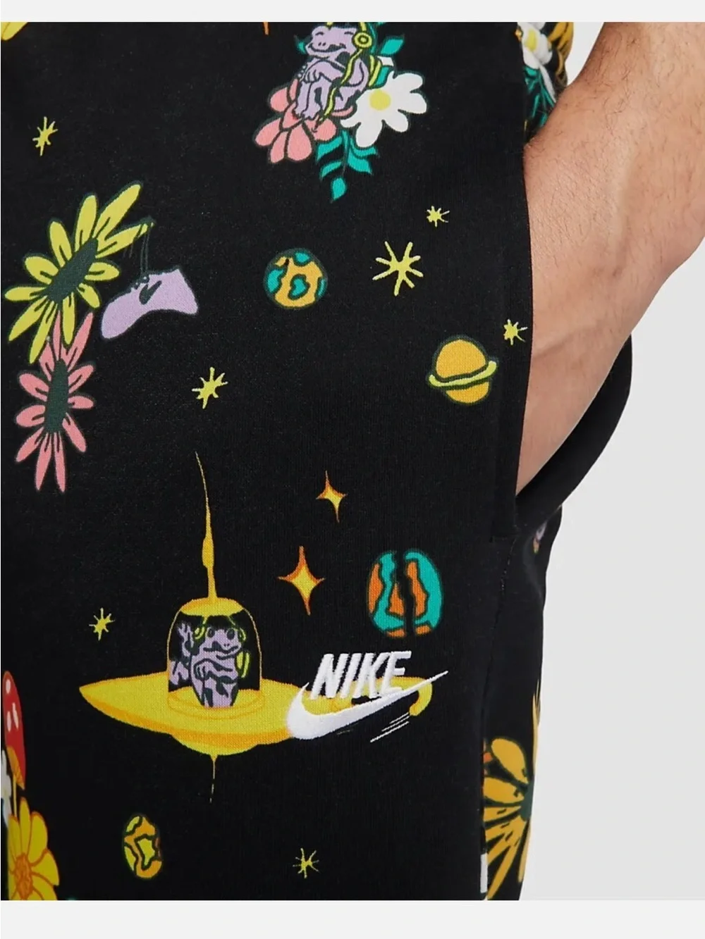 NIKE Sportswear Club Sweatpants in Outer Space Print